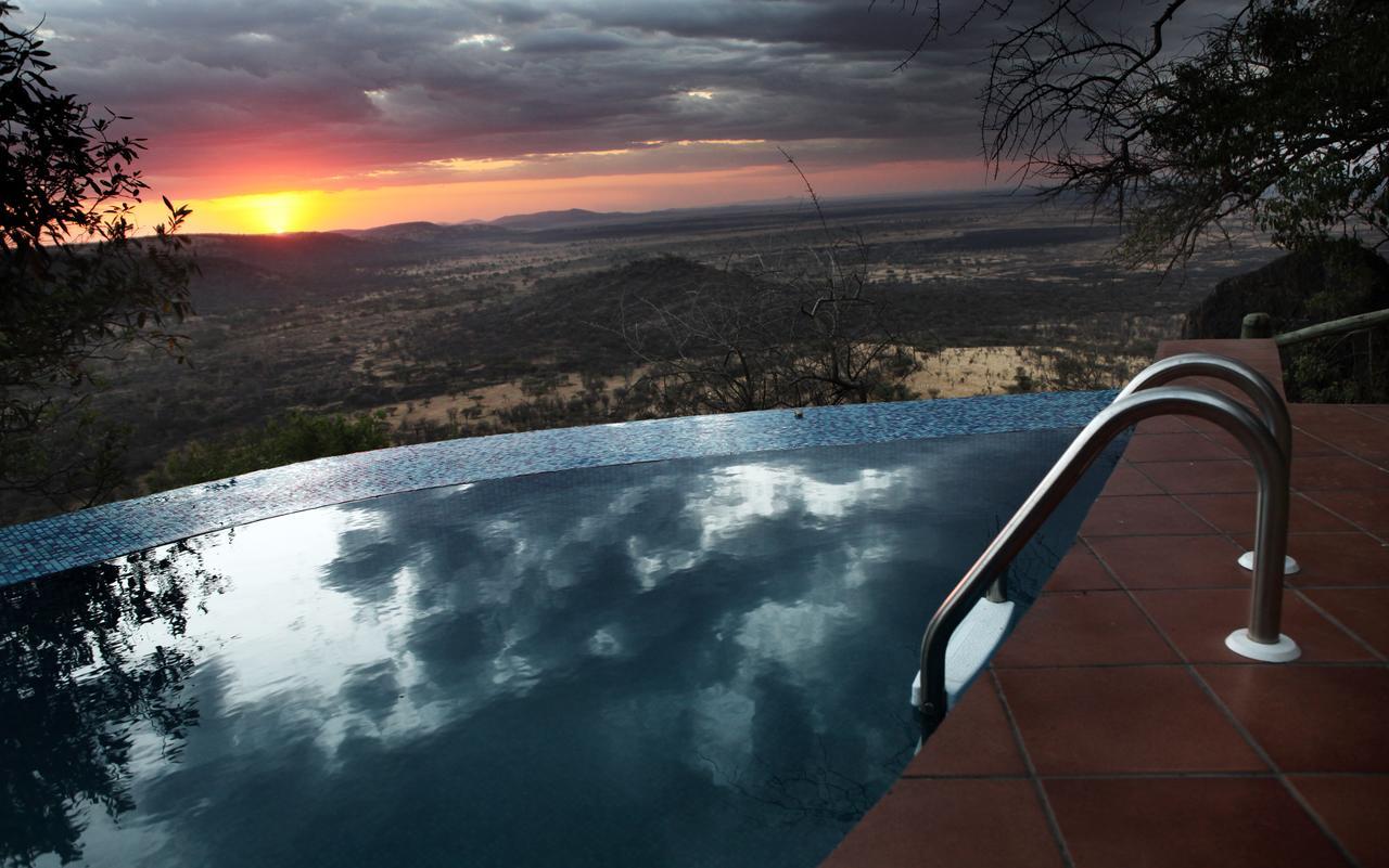 Mbali Mbali Soroi Serengeti Lodge Banagi Extérieur photo